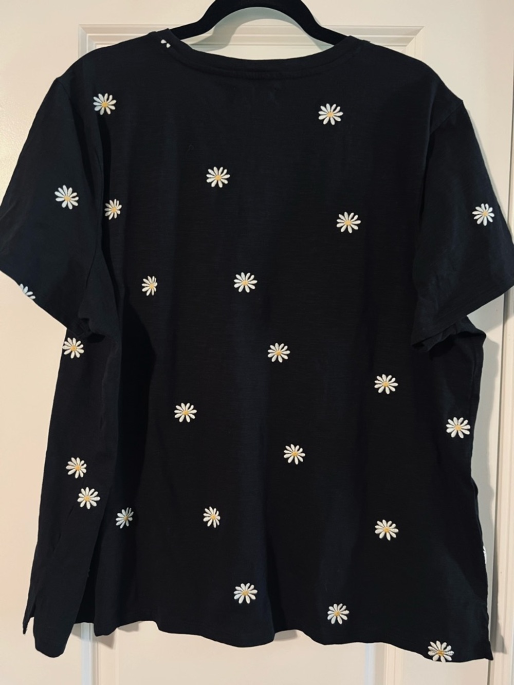 Black Tee with Daisy Embroidery - Picture 5 of 5